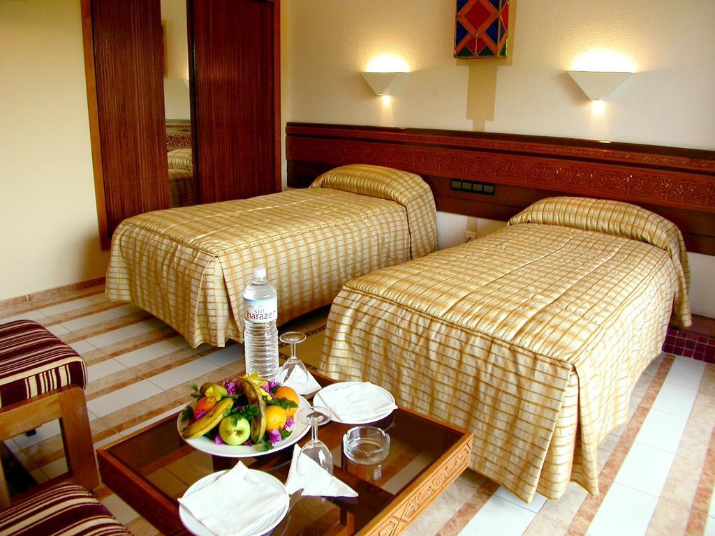 Sidi Harazem Hotell Eksteriør bilde