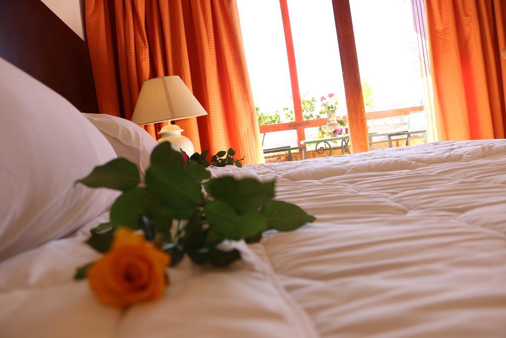 Sidi Harazem Hotell Eksteriør bilde